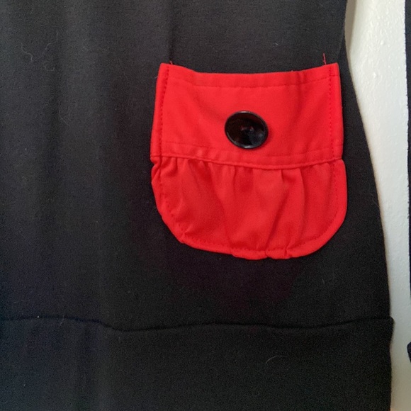 One of a kind bow tie top with a pocket. Size S fitted top.Red/Black - Picture 2 of 5